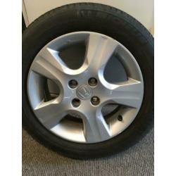 Originele Honda Jazz velgen met Michelin zomerbanden