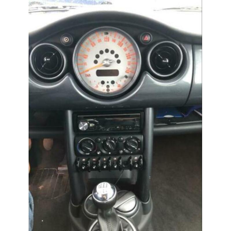 Mini Mini 1.6 16V Cooper S 120KW 2002 Zwart