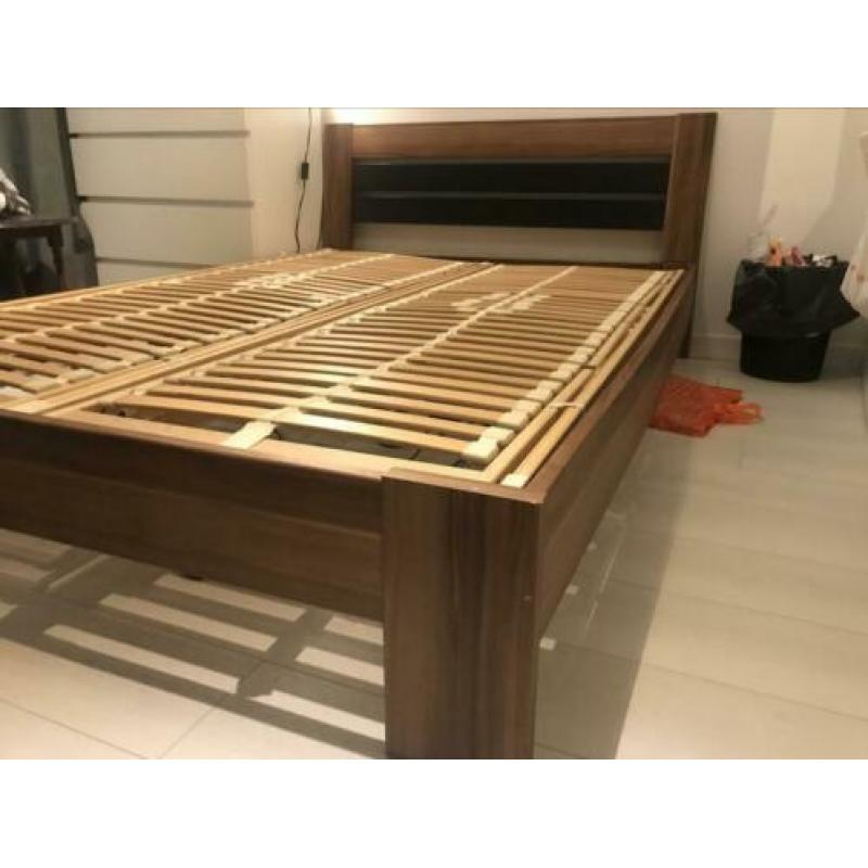 Bed 140x200 met electrische lattenbodems
