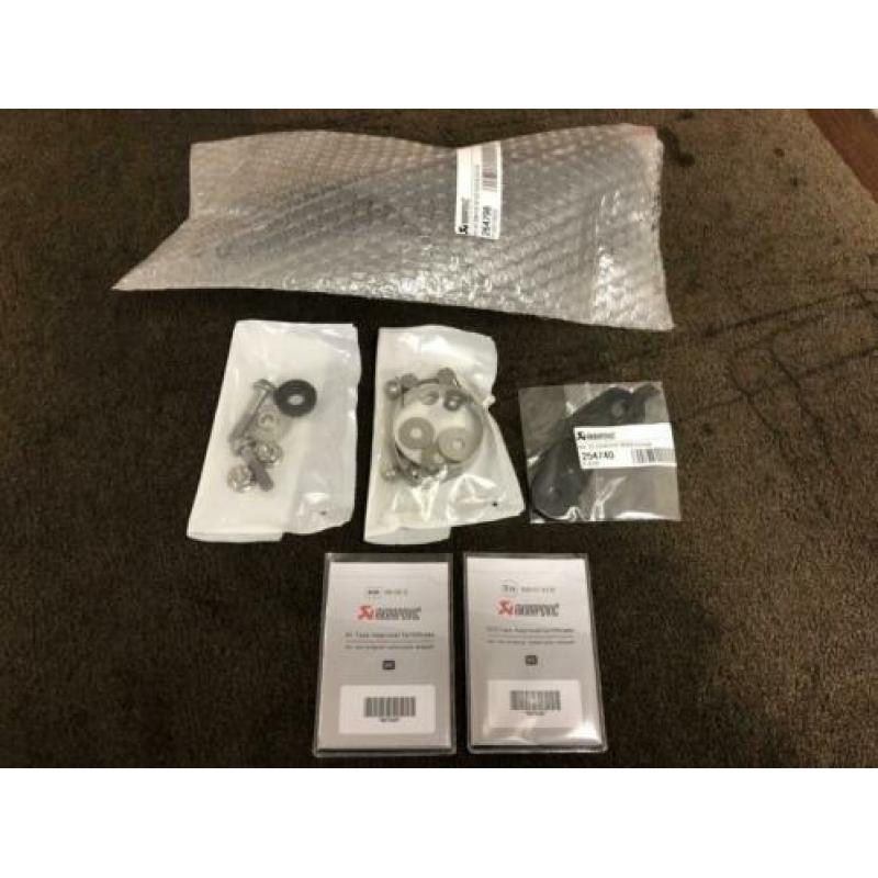 Akrapovic uitlaat demper Yamaha YZF-R1 YZFR1 R1 M 2020 RN65