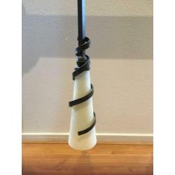 diverse lampen boven eettafel en op dressoir, bijna gratis!!