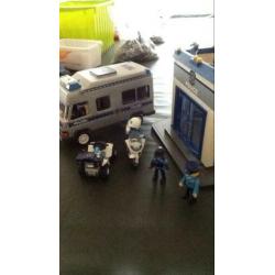 Playmobiel politiebureau 4263. Boevenwagen 4023