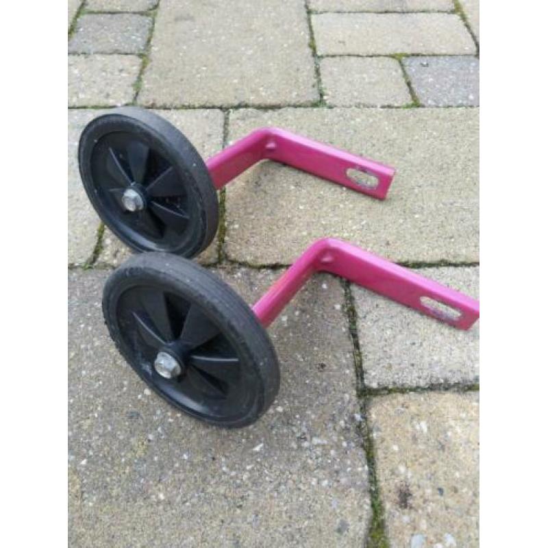 2 losse zij wieltjes voor een 16 inch fietsje.