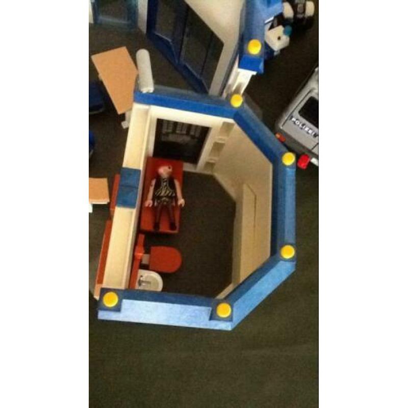 Playmobiel politiebureau 4263. Boevenwagen 4023
