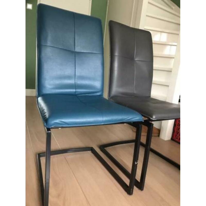4 eetkamerstoelen PU leer