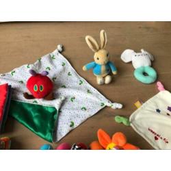 Zacht box speelgoed pakket voor baby - rupsje nooitgenoeg