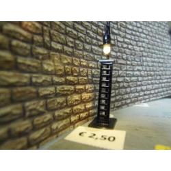 T114 - Lantaarns met een trap (N)