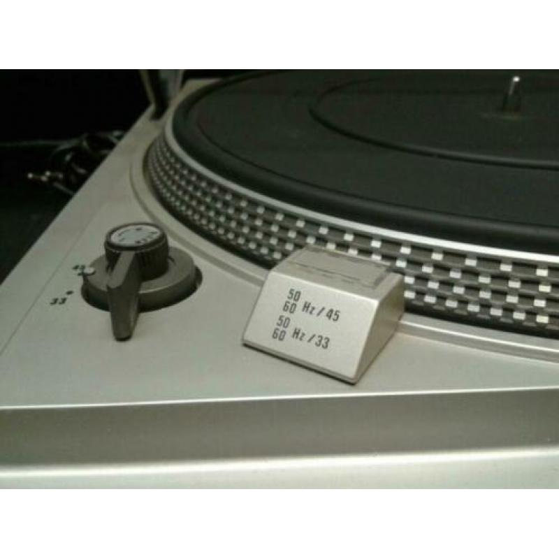 Dual platenspeler