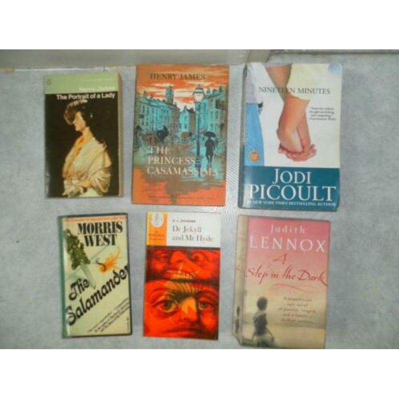 Chronicles of a Vicar - Secombe 5 books for €7,50 10 for €13