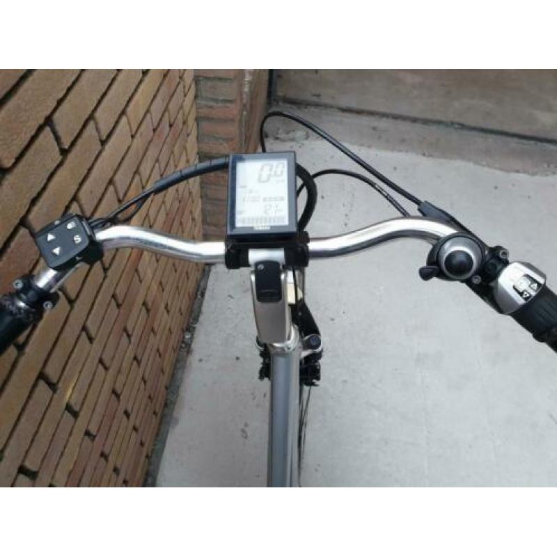 Elektrische Batavus Stream fiets met middenmotor