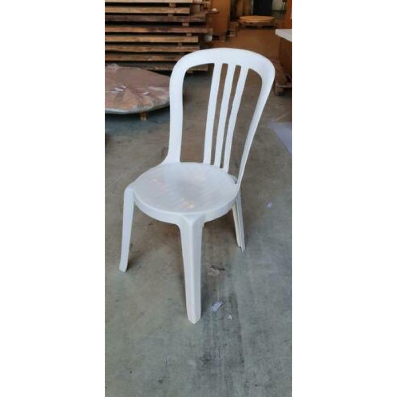 Partij 40 terrasstoelen