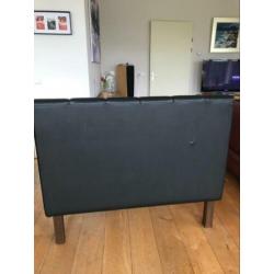 Mooie eettafel bank, bankje, bruin (nep)leer