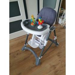 Advature kinderstoel incl speelgoed