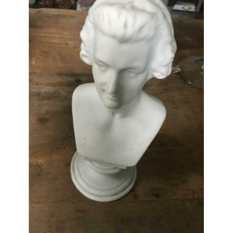 Borstbeeldje Mozart wit mat porselein 16,5 cm