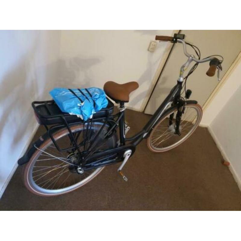 Vogue Baisc 28 inch 49cm Dames 3v rollerbrake metzwart kleur
