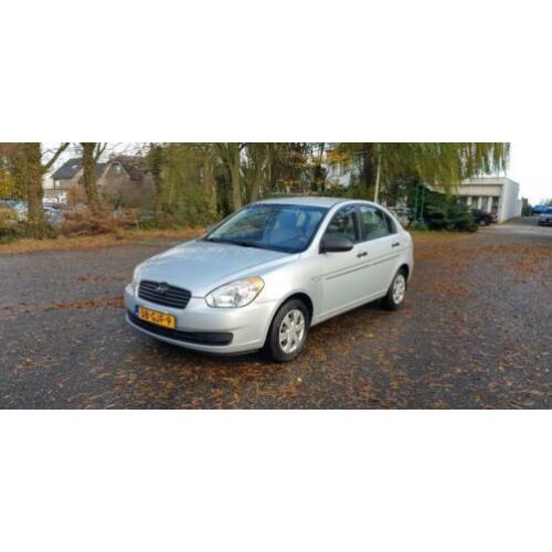 Hyundai Accent 1.6i DynamicVersion / Volledig dealer onderho