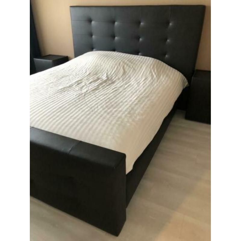 Boxspring leer 200x180