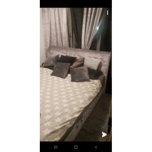 Eric kuster velours bed boxspring 180x 200 zonder matrassen
