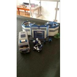 Playmobiel politiebureau 4263. Boevenwagen 4023