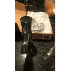 Twee nieuwe kranen voor badkamer