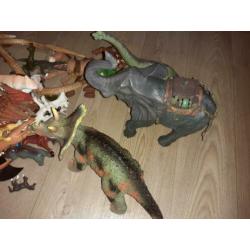 Veel plastic dieren ..