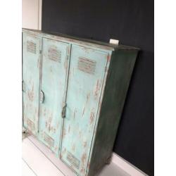 Groene locker loods 5