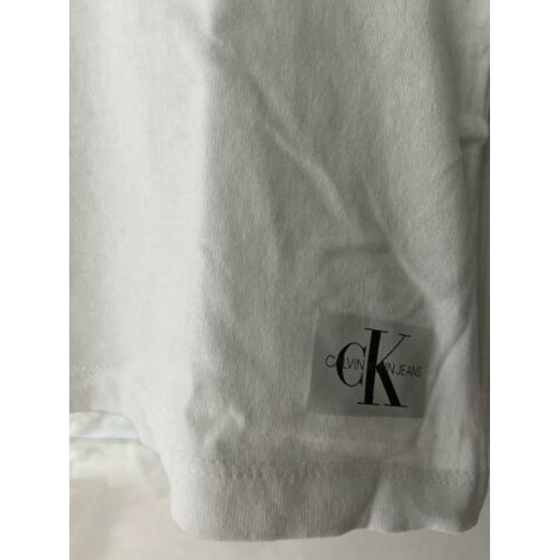 Calvin Klein crop top tshirt S