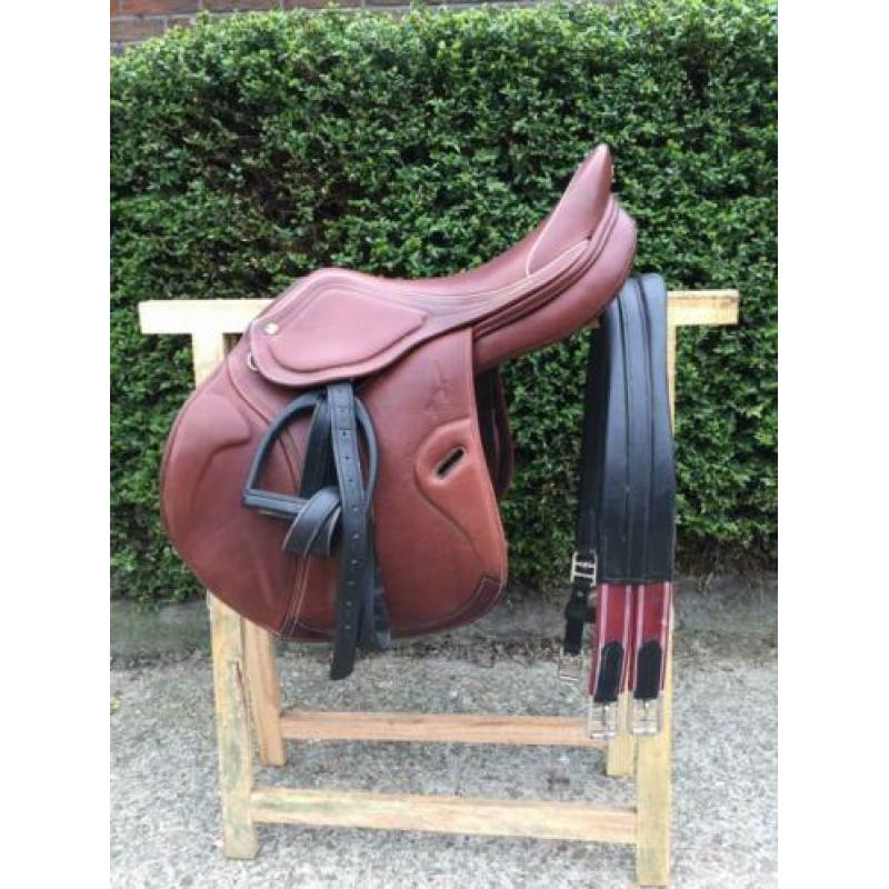 Arturo Fortunato springzadel 17,5 inch MW