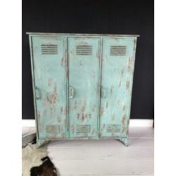 Groene locker loods 5
