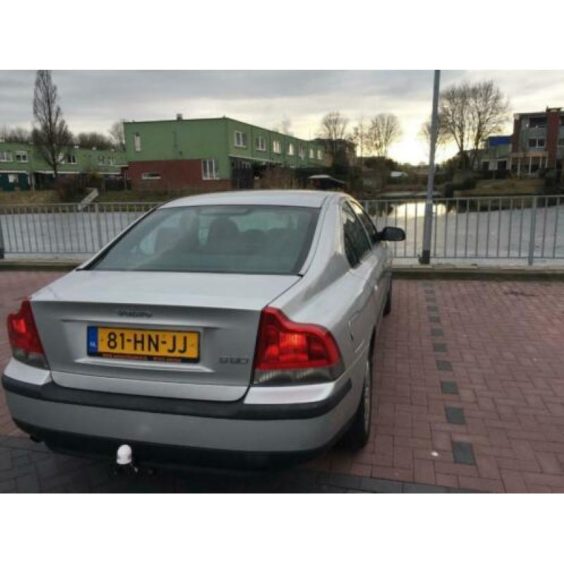 Volvo S60 2.4 140PK 2001 Grijs