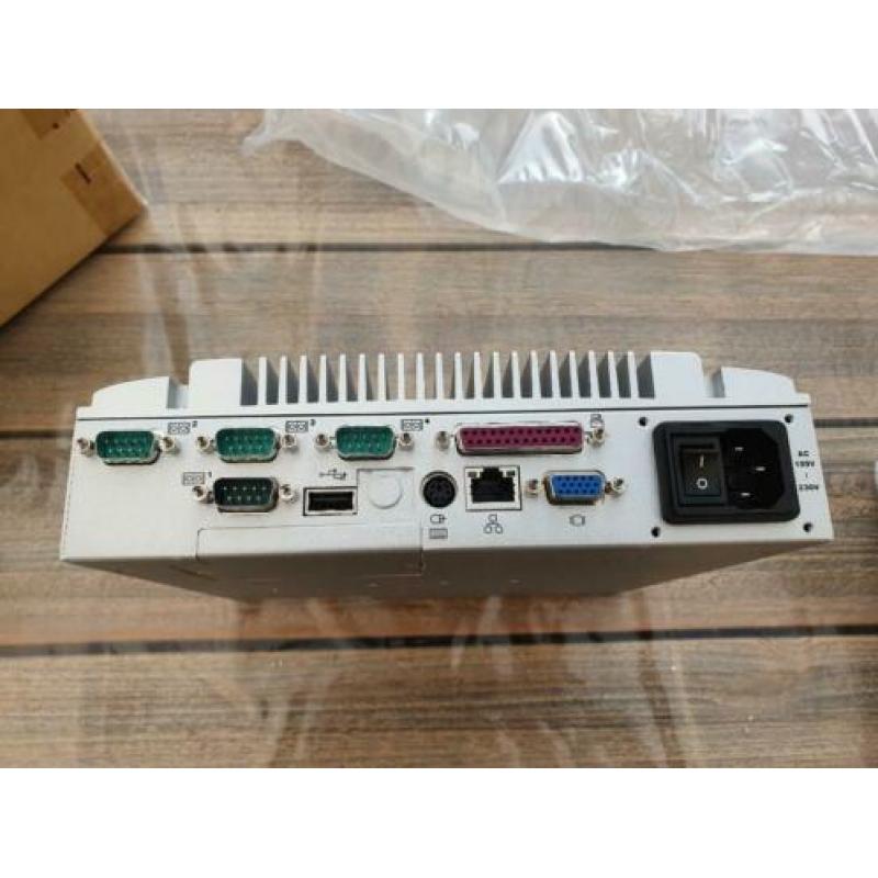 Axiomtek eBOX746-EFL Mini PC 1 GHZ NIEUW