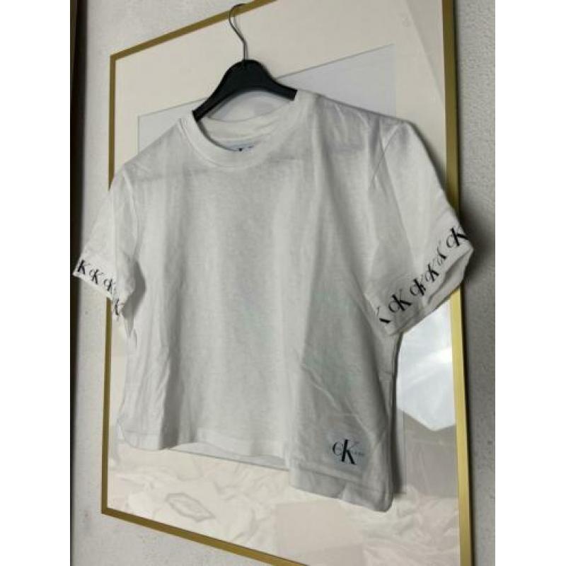 Calvin Klein crop top tshirt S