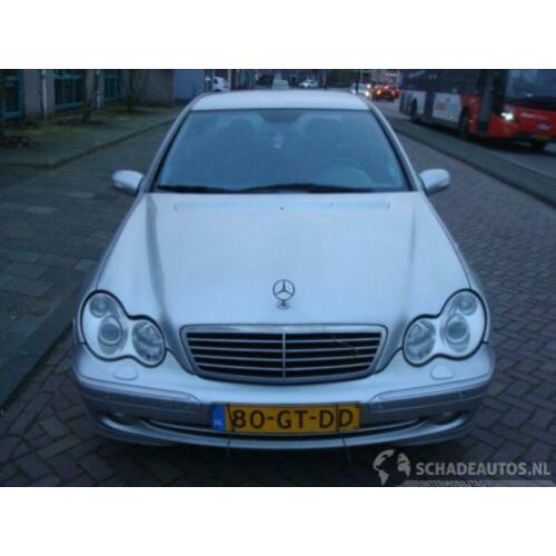 Mercedes-Benz C-Klasse 200 CDI (bj 2001)