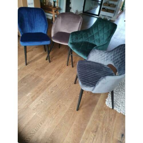 Nieuwe velvet stoelen €65,- p.s bezorgen mogelijk!