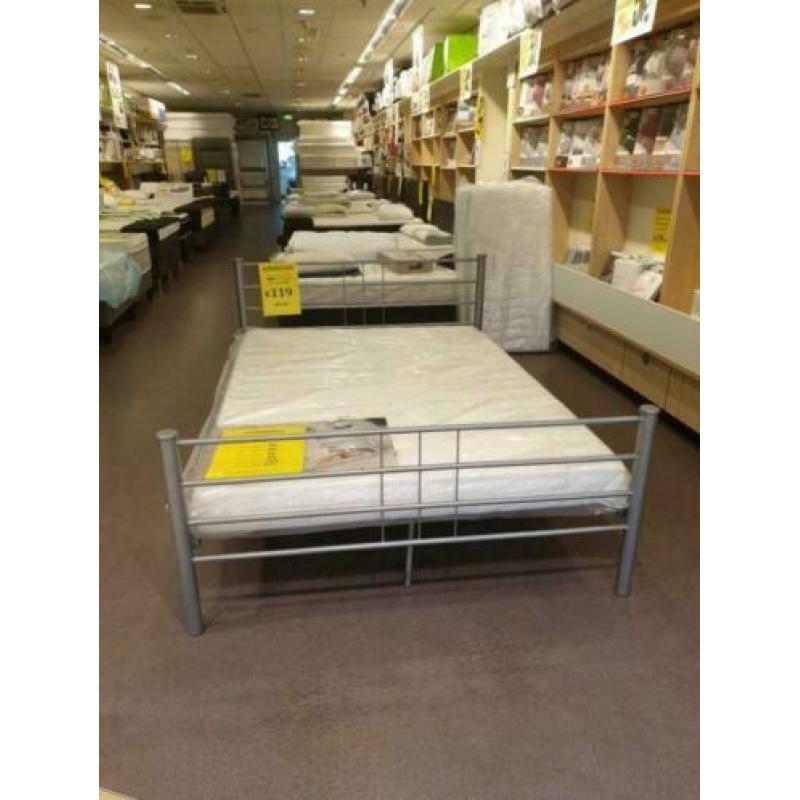2 persoons bed 160x200 nu ophalen nieuw 119,- zuidplein