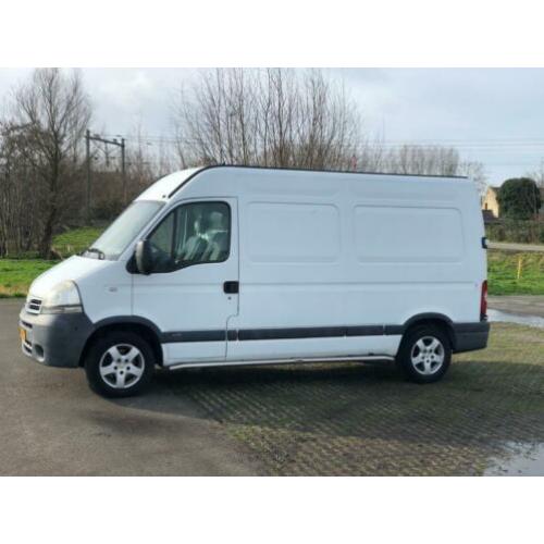 Nissan Interstar 115.35-358M 2.5dCi /Nap / APK / Airco / Elk
