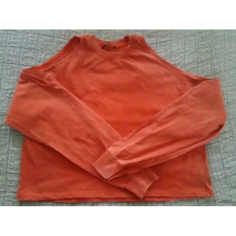 Bershka cropped trui maat M oranje blote schouders croptop