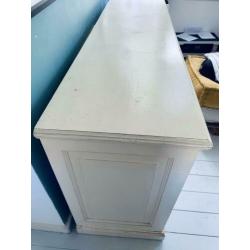 Prachtig off white dressoir / opbergkast