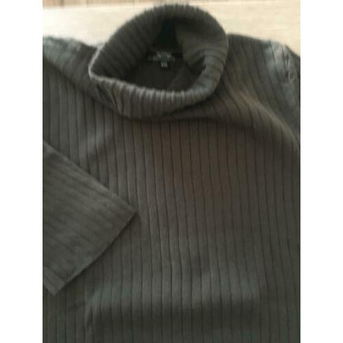 HV Society top in black olive in maat XXL.
