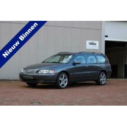 Volvo V70 2.5T AWD AUTOMAAT YOUNGTIMER BTW AUTO (bj 2005)