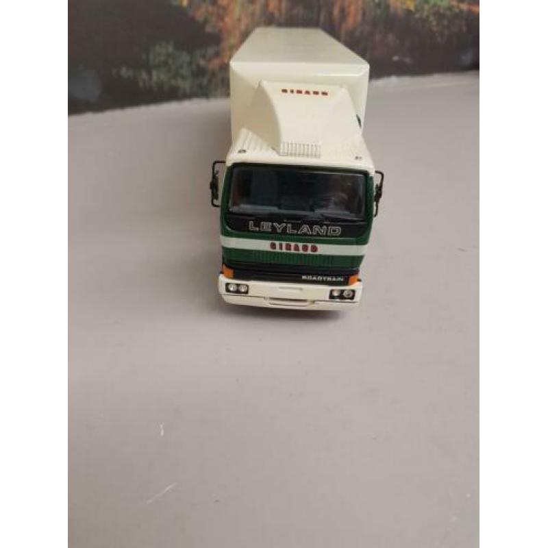 Te koop Leyland 4x2 uitv. M.Giraud met tautliner 1/50 Smith