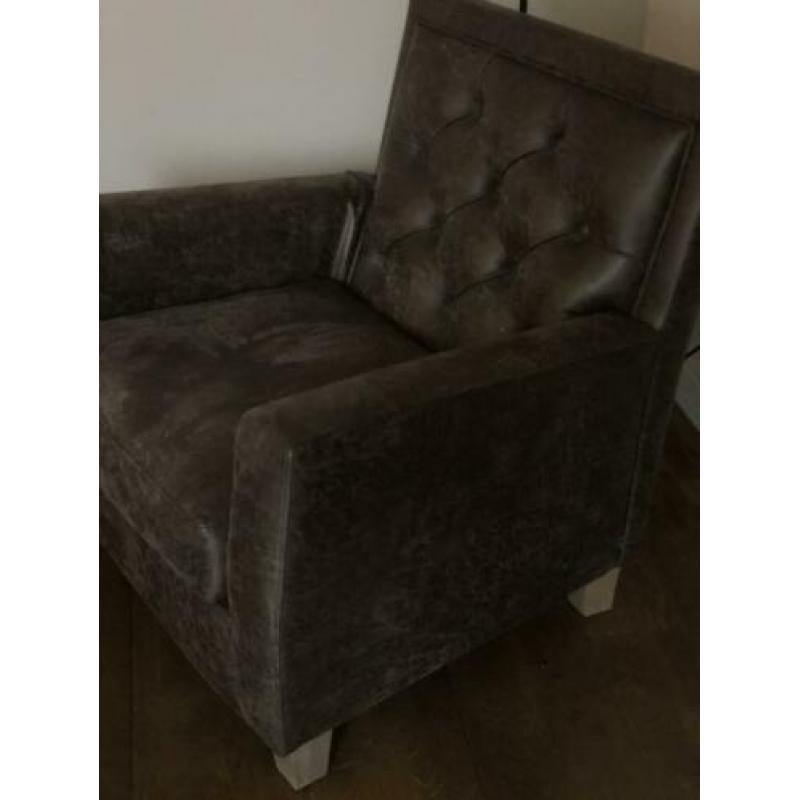2 zacht lederen stoelen (nieuw)