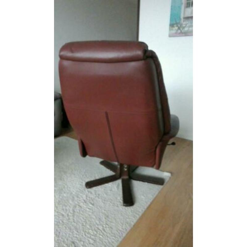 Mooie relax-fauteuil met gratis voetenbankje