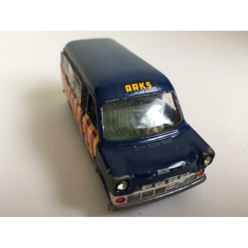 Siku Ford Transit bestelbus V268 Arks Beschuit