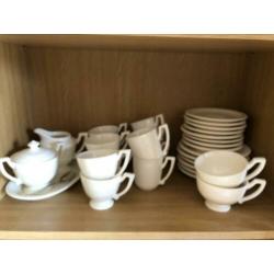 Roomwit servies, ong. 60-delig, Recamier