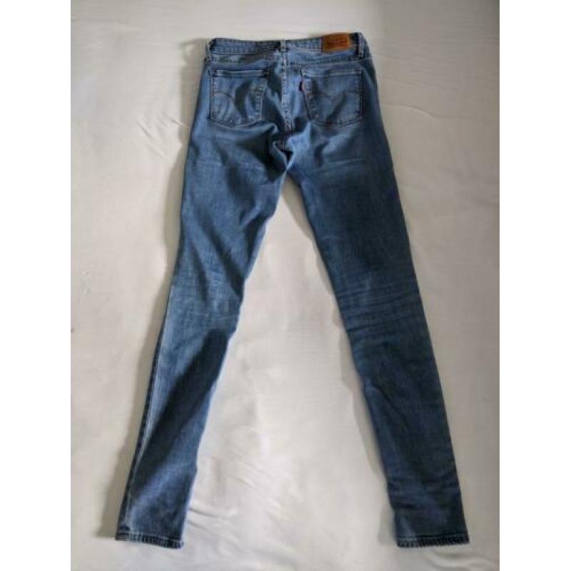 Levi jeans maat 27