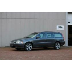 Volvo V70 2.5T AWD AUTOMAAT YOUNGTIMER BTW AUTO (bj 2005)