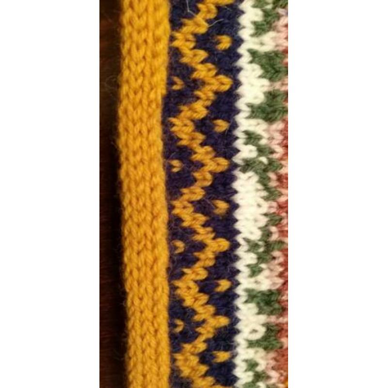 T.k. dames col/sjaal. Hand gebreid met fair isle motieven
