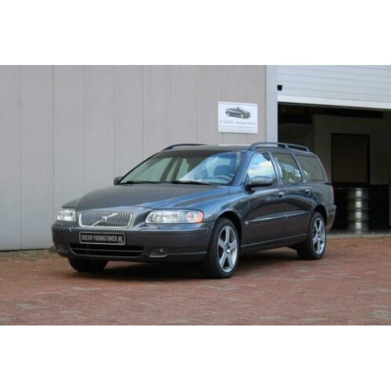 Volvo V70 2.5T AWD AUTOMAAT YOUNGTIMER BTW AUTO (bj 2005)