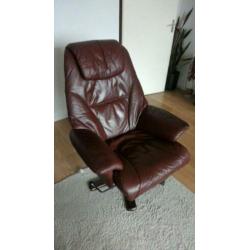 Mooie relax-fauteuil met gratis voetenbankje